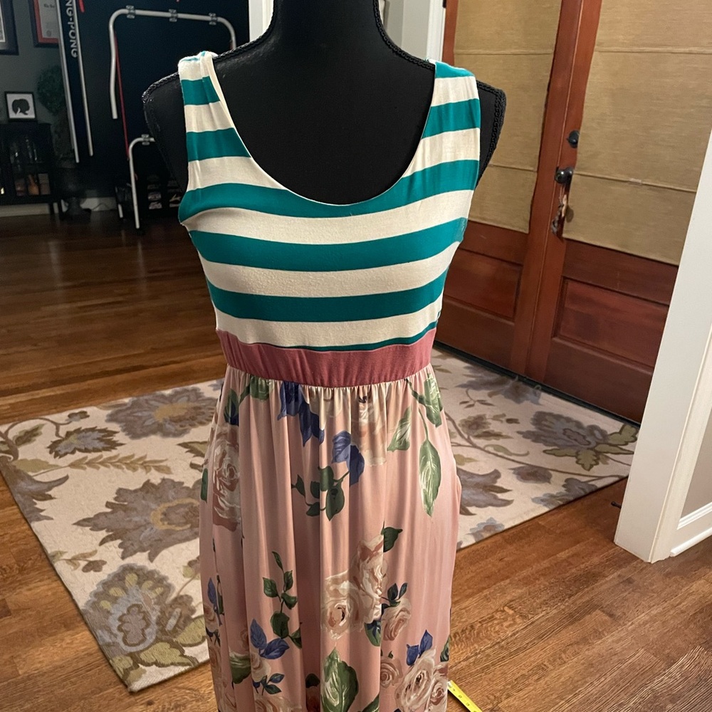 Maxi dress - womens szM - Eloges - floral / stripes